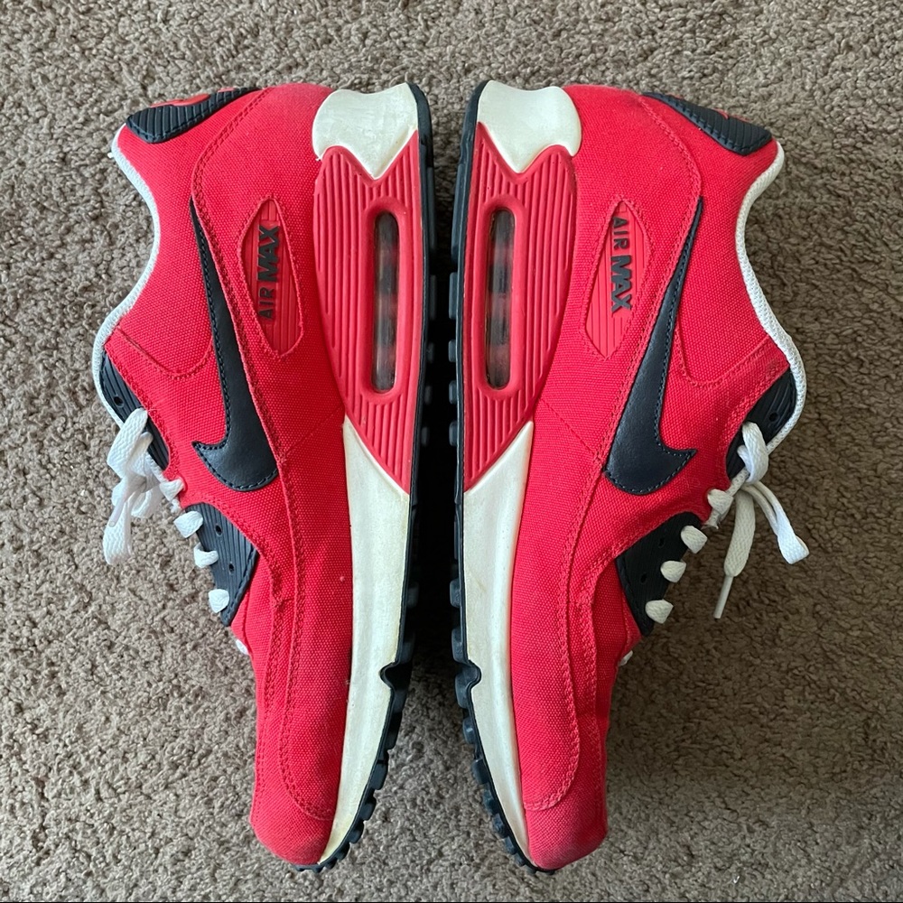 Nike Men’s Air Max Sneaker